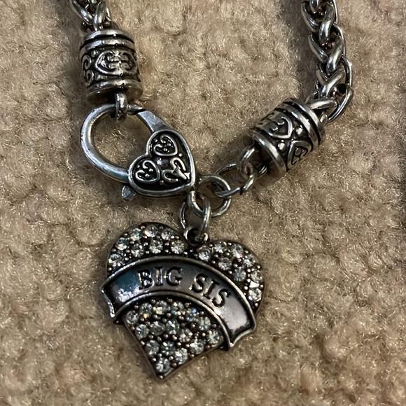 Bracelets - Picture 3 of 6